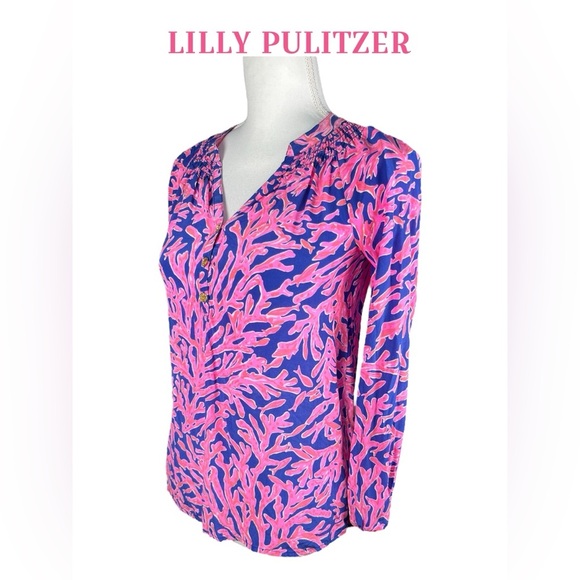 Lilly Pulitzer | Elsa Blouse in Samba Coral Print - Picture 3 of 9